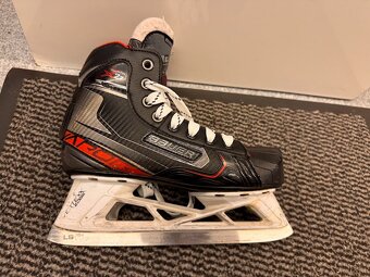 BRANKÁŘSKÉ BRUSLE BAUER VAPOR X27,vel. 38/4,5 EE - 2