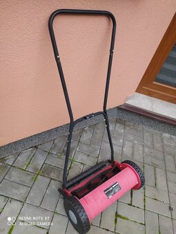 VŘETENOVÁ SEKAČKA EINHELL GC-HM 40 - 2