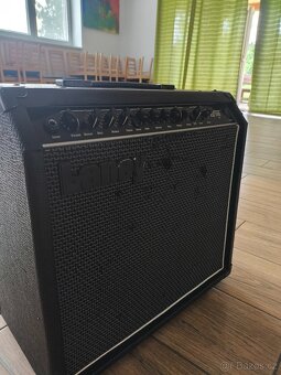 Kytarové kombo 100w - 2