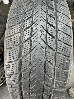 Prodám zimní pneu 205/55 R16 - 2