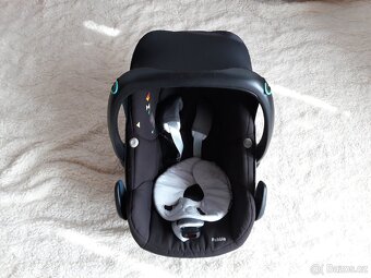 Autosedačka Maxi-cosi Pebble černá - 2