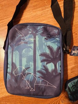 Taška a penál s dinosaurem - 2