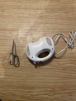 Ruční elektrický mixér - 2