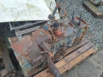 Zetor 7211 převodovka - 2