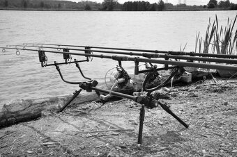 Stojan na pruty Cygnet - 2