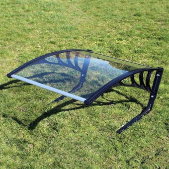 Garáž přístřešek pro robotickou sekačku - 2