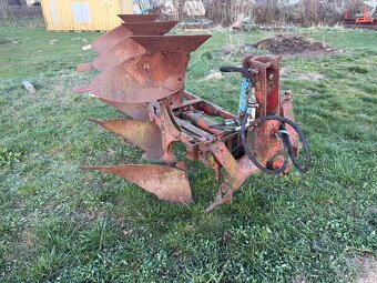 Prodám pluh obracák - 2