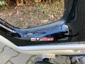 Elektromotorka NIU IUm Pro se šlapátky a s rekuperací - 2