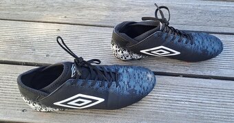 Kopačky Umbro nové velikost 41 - 2