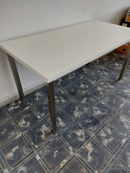 Jídelní stůl Ikea - 2