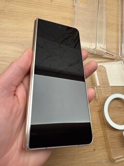 Samsung Galaxy Z Fold4 5G 12GB/256GB zánovní - 2