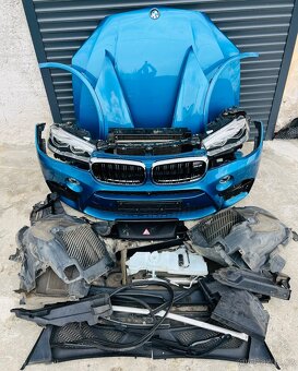 BMW X5M f85 kapota nárazník blatník chladiče světla - 2
