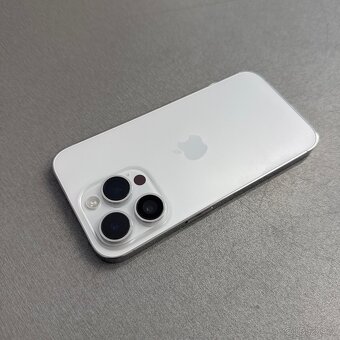 iPhone 14 Pro 128GB silver, bez škrábance, záruka rok - 2
