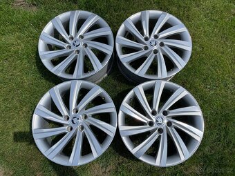 Alu original Škoda r18 perseus octavia - 2