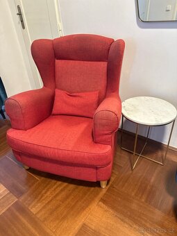 Červené křeslo IKEA - 2