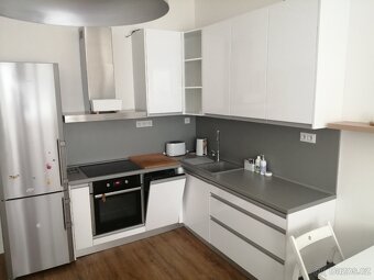Pronájem 2+kk, ulice Botanická, centrum, 57 m2, balkon - 2