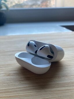 Sluchátka apple airpods 4 - 2