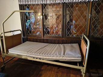 Zdravotní polohovací postel - 2