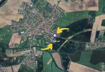 Prodej podílu 1/3 komerčního pozemku 2 433 m², Sezemice - 2