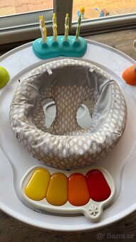 Hraci stolek +sedacka - 2