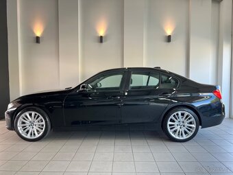 BMW 335i, 225 kW, manuál, r.v. 2013 – top stav - 2