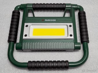 Reflektor s powerbankou - 2