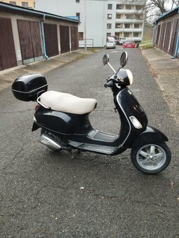 Prodám skútr Vespa LX 25 - 2