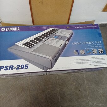 Yamaha PSR 295 - 2