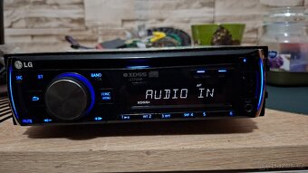 Prodám LG LCS700BR – autorádio - 2