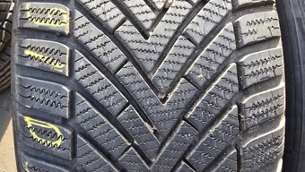 Zimní pneu 215/60/16 Vredestein - 2