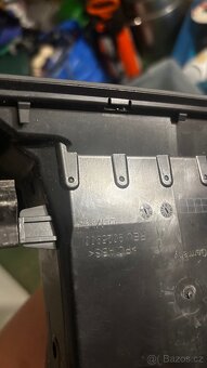 Audi A6 Zadní výdech ventilace - 2