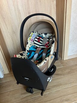 Autosedačka vajíčko Cybex Cloud Z isize včetně báze - 2