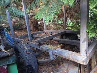 Traktor domácí výroby. - 2