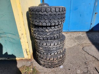 Pneu 31 - 11,50 X 15 - 2