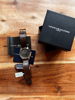 Luxusní pánské hodinky Tommy Hilfiger – TOP stav - 2