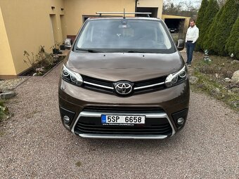 Toyota proace verso rok 2021 nafta 2.0 - 2