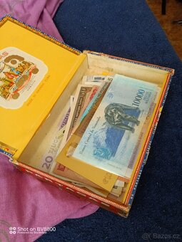 Sbírka cca 250 světových i československých bankovek - 2