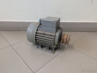Elektromotor MEZ Mohelnice 1,1 kW - 2