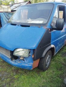 Ford transit 2.5 d díly - 2
