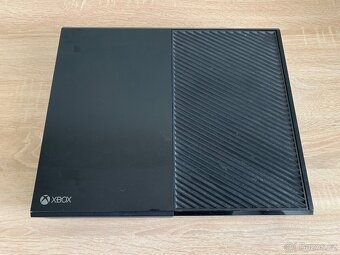 Xbox one - bez prislušenství - 2