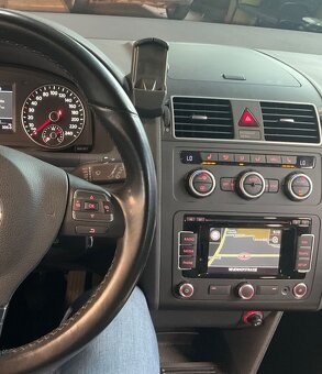 Volkswagen Touran III 2.0 Tdi 103 KW HIGHLINE 7-MÍST 186tkm - 2