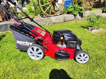 Sekačka HECHT 552 RS s pojezdem motor MTD - 2