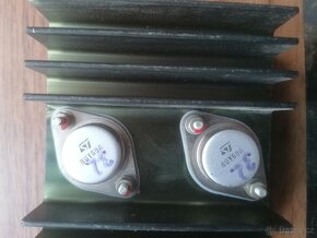 BUY69A NPN 10A trazistory 6ks + chladiče 2ks - 2