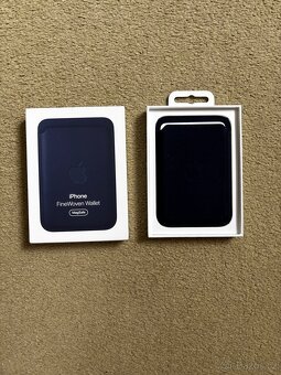 Originální Apple MagSafe peněženka - 2