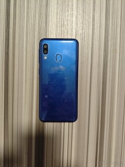 Samsung Galaxy A20e 2/32 GB - 2