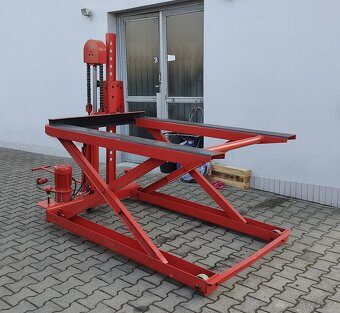 hever zvedák DDR nůžkový mobilní hydraulický - 2