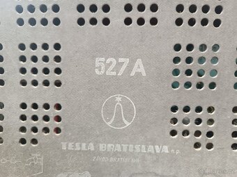Retro rádio Tesla 527 A - 2