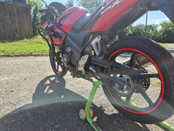 Honda CBR 125R - 2