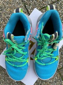 BOTY ADIDAS HARDEN STEPBACK 3 - 2