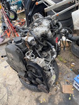 Motor Volvo 2.4d 96kw D5244t2 - 2